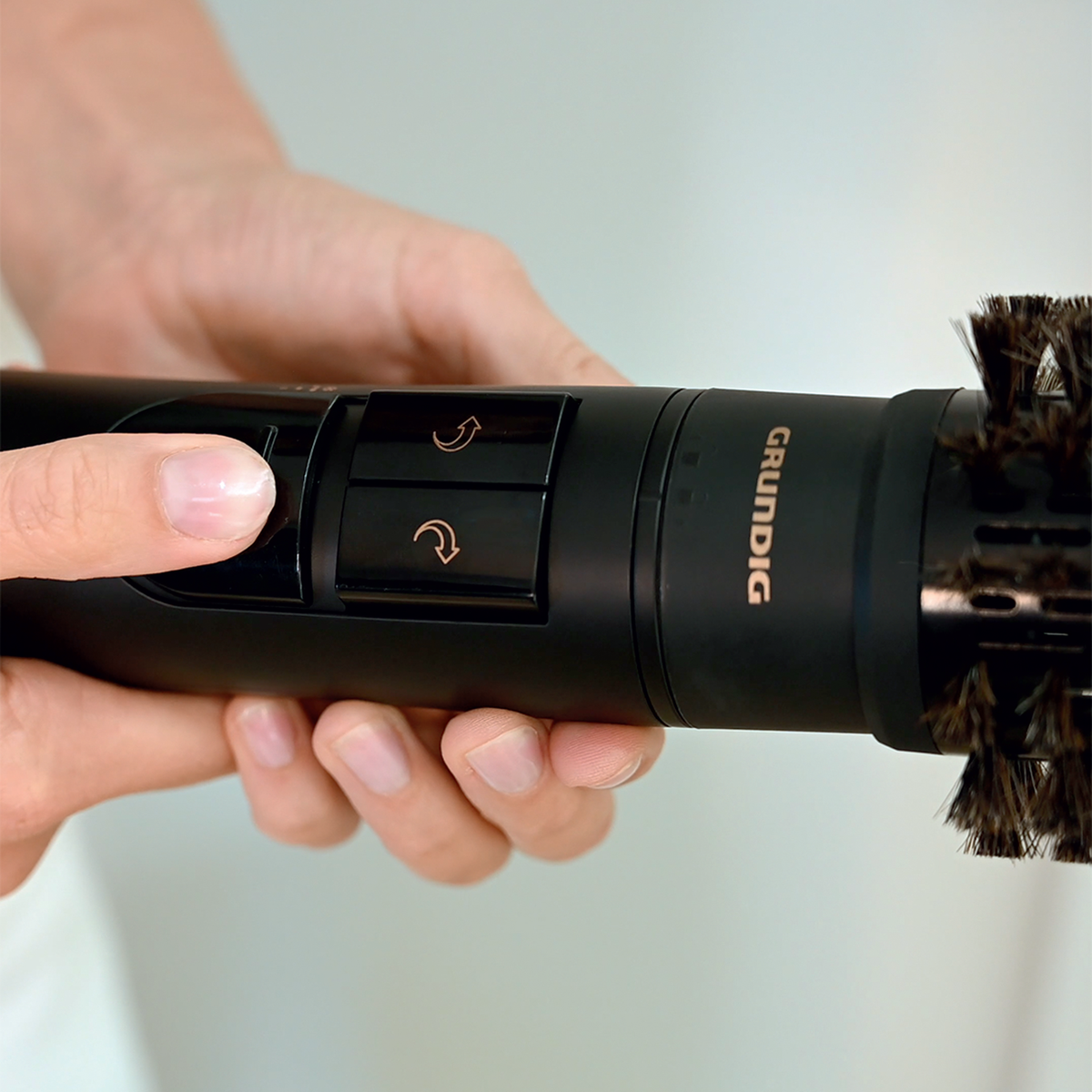 Grundig HS 7080 Rotatable Head Brush, 1000W